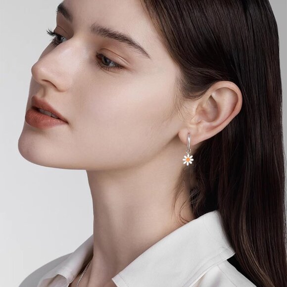 Daisy Small Hoop Flower Charm Earrings for Women - Hypoallergenic Stainless Stee - Picture 6 of 6